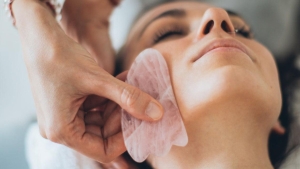 gua-sha-tasi-nedir-yararlari-nelerdir-gua-sha-tasi-nasil-kullanilir-jFKONSv1.jpg