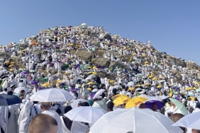 hicri-1444-yilinin-hacilari-arafatta-toplandi-vkPdO7h4.jpg