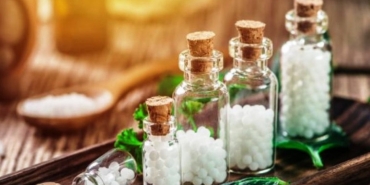 homeopati-nedir-nasil-yapilir-homeopati-ile-guzellesen-hastaliklar-RnKjqXnt.jpg
