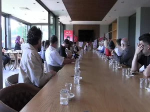 huseyin-bas-parayla-ulke-satilir-mi-kanla-kurulmus-canla-kurulmus-devlet-parayla-satilir-mi-FThVLG3M.jpg