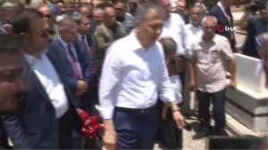 icisleri-bakani-ali-yerlikaya-islahiyede-depremzedelerle-bulustu-ILgFfpfK.jpg