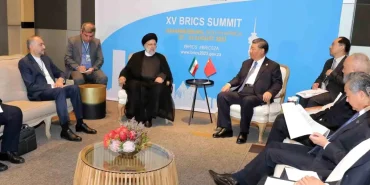 iran-cumhurbaskani-brics-tepesinde-xi-jinping-ve-narendra-modi-ile-gorustu-Z7JQ4HiJ.jpg