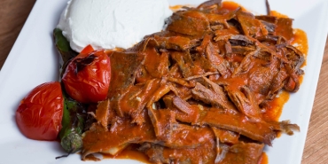 iskender-tanimi-turk-mutfaginin-en-meshur-lezzeti-iskender-nasil-yapilir-KOyNCad7.jpg