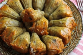kabak-cicegi-dolmasi-tanimi-ege-mutfagi-sevenler-icin-kabak-cicegi-dolmasi-nasil-yapilir-yaBmuV3Z.jpg