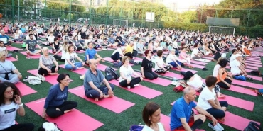 kadikoyde-5-milletlerarasi-yoga-gunu-sEkvXpfC.jpg