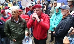 karari-begenmeyen-gocmen-karsilarindan-protesto-9LaPvfzD.jpg