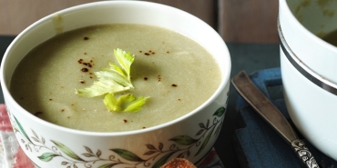 kereviz-corbasi-tanimi-farkli-corba-tanimi-denemek-isteyenler-buraya-nefis-kereviz-corbasi-nasil-yapilir-husRB9ln.jpg