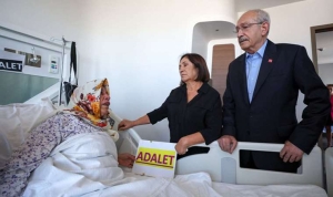 kilicdaroglundan-ameliyat-olan-emine-senyasara-ziyaret-erdogan-katilleri-senden-benden-diye-mi-ayiriyorsun-SZLjSiwk.jpg