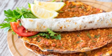 lahmacun-tanimi-turk-mutfaginin-citir-citir-lezzeti-lahmacun-nasil-yapilir-b4LV1Rnh.jpg