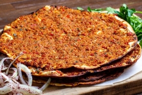 lahmacun-tanimi-uzmanlarin-her-ogun-yiyebilirsiniz-dedigi-lahmacun-nasil-yapilir-yyCLrhcy.jpg