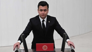 mahmut-tanalla-osman-gokcek-ortasinda-jelibon-tartismasi-icXG58bU.jpg