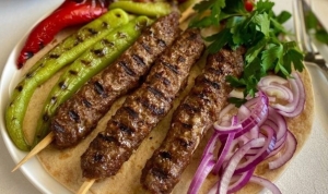 masterchef-adana-kebap-nasil-yapilir-enfes-adana-kebap-tanimi-QaqMlcwI.jpg