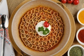 masterchef-tepsi-manti-tarifi-tepsi-manti-nasil-yapilir-puf-noktalari-neler-iste-enfes-tepsi-c969gNr6.jpg