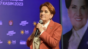 meral-akseneriyi-parti-olarak-ruhsal-bir-harple-karsi-karsiyayiz-U8tjTH2D.jpg