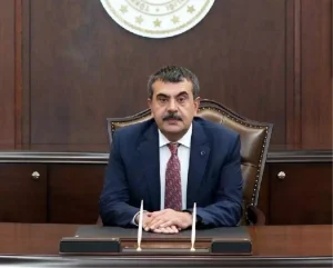milli-egitim-bakani-yusuf-tekin-hicbir-orgute-hicbir-sapkin-ve-marjinal-ideolojiye-kaptiracak-tek-uXHxOeO8.jpg