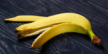 muz-kabugunun-yararlari-nelerdir-muz-kabugu-neye-yeterli-geliyor-mIgO2sVD.jpg