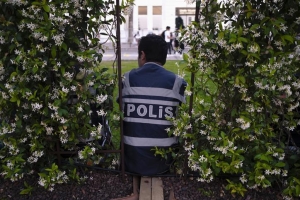 muzakereci-polis-nedir-ne-demek-gorevine-nBOqY4eK.jpg