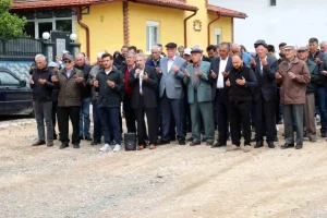 odunpazari-belediye-baskani-kazim-kurt-yenikent-ve-kalkanli-mahallesinde-yagmur-duasi-ve-hidirellez-senliklerine-4glF8NNz.jpg
