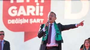 ozgur-ozel-denizlide-iyi-parti-secmenine-seslendi-chpye-oy-vermezseniz-ak-parti-kazaniyor-NfFmvVe4.jpg