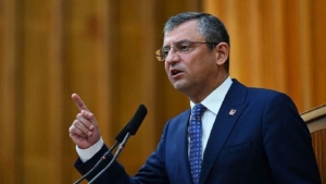 ozgur-ozelden-bildiri-aciklamasi-unutmamak-icin-itiraz-ediyoruz-ViqGilH4.jpg