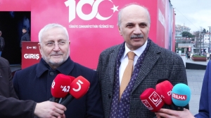 saadet-partisi-adayi-aydin-bir-tarafa-imamoglunun-bir-tarafa-da-kurumun-gorselleri-dikilmis-bizce-xnrzvnB8.jpg