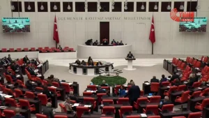 saadet-partisinin-khk-magdurlarinin-meselelerinin-arastirilmasi-onergesi-tbmmde-akp-ve-mhp-milletvekillerinin-oylariyla-reddedildi-JPAB7XRx.jpg
