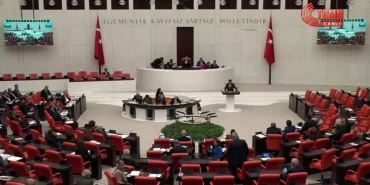 saadet-partisinin-khk-magdurlarinin-meselelerinin-arastirilmasi-onergesi-tbmmde-akp-ve-mhp-milletvekillerinin-oylariyla-reddedildi-JPAB7XRx.jpg