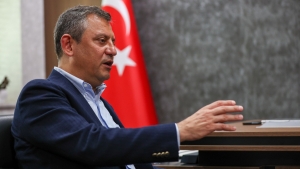 sabahta-1-haftalik-ozgur-ozel-soylesisi-normallesme-satin-alindi-pS4Ue67M.jpg
