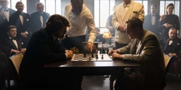 satranc-sinemasinin-konusu-ne-oyunculari-kim-satranc-sinemasi-kitap-uyarlamasi-mi-usYraCOQ.jpg