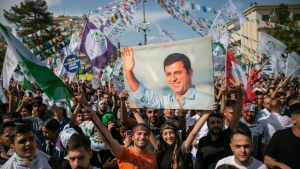 selahattin-demirtas-ozerkligi-savunmaya-devam-edecegiz-CskEqfpV.jpg