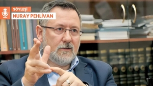 suavi-aydin-bizde-demokrasi-tarihi-ile-anayasa-tarihi-paralellik-arz-eder-PF3btgnl.jpg