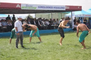 suluovada-karakucak-gureslerinde-baspehlivan-belirli-oldu-f1V7UcOe.jpg