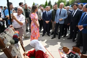 tbmm-baskani-kurtulmus-onder-20-imam-hatipliler-kurultayinda-konustu-1-WFPY64b9.jpg