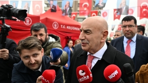 tekrar-refahin-eski-il-baskani-ak-partiye-gecti-rozetini-altinok-takti-paNarMSV.jpg