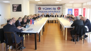 turk-is-baskanlar-kurulu-cayirhanda-toplandi-ozellestirmelerin-iktisada-ve-halka-yarari-olmadi-at13W6YV.jpg