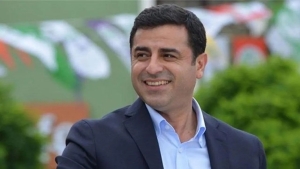 yargi-krizi-onergesi-reddedildi-demirtasin-cezaevinde-kalmasi-bu-krizin-en-buyuk-gostergesi-XSDI2HFs.jpg