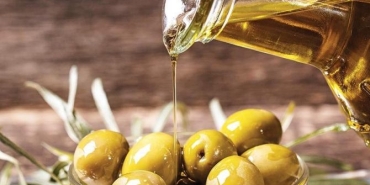 zeytinyaginin-yararlari-nelerdir-zeytinyaginin-besin-pahalari-ve-bedene-yararlari-hxTaplCp.jpg