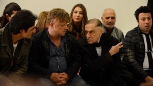 alemde-bir-gece-filminin-konusu-nedir-oyunculari-kimler-ZUsrUGXa.jpg
