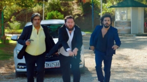 bizim-semtin-cocuklari-sinemasinin-konusu-nedir-oyunculari-kimler-nerede-cekildi-tvde-birinci-defa-yayinlaniyor-fwIMDYuS.jpg
