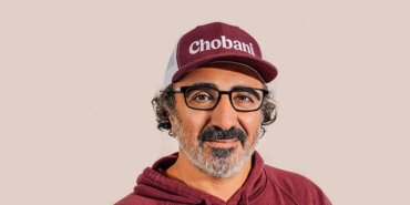chobaninin-sahibi-hamdi-ulukaya-kimdir-chobani-ne-demek-8HmfV8rW.jpg