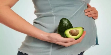 hamilelikte-avokada-yemenin-buyuk-yararlari-ortaya-cikti-bebekler-icin-bilinmeyen-bir-kalkan-pPYH6jXG.jpg
