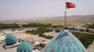 kirmizi-bayrak-ne-demek-iranda-gondere-cekilen-kirmizi-bayragin-anlami-ne-w6E3ZQhO.jpg