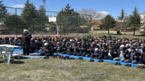 konyada-yagislar-icin-sukur-duasi-yapildi-gpBsEfnR.jpg