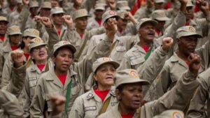 maduro-cagri-yapti-yuzlerce-kisi-katildi-nedir-bu-bolivarci-milis-gucu-51NADPE4.jpg