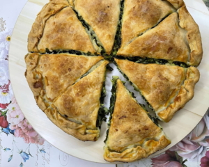 cay-saatlerine-cok-yakisan-geleneksel-lezzet-masterchef-pirasali-arnavut-boregi-tarifi-CFmAc14r.jpg