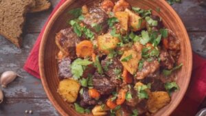 fransiz-mutfaginin-klasik-et-haslamasi-masterchef-pot-au-feu-tarifi-D4STeEg4.jpg