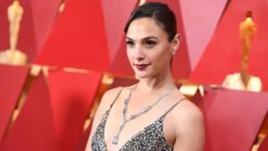 gal-gadot-kimdir-kac-yasinda-nereli-gal-gadot-filmleri-mmb6GWGX.jpg