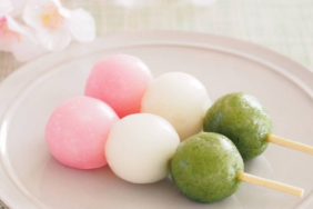japonyanin-uc-renkli-bahar-tatlisi-masterchef-hanami-dango-tarifi-aQCPP2FY.jpg