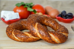 kahvalti-sofralarina-cok-yakisan-citir-lezzet-masterchef-simit-tarifi-kDs26dfx.jpg