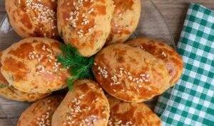 kahvalti-sofralarinin-vazgecilmezi-dereotlu-pogaca-2rVTXTfy.jpg